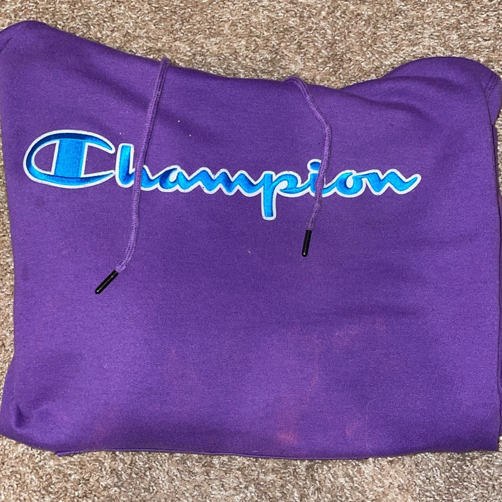 Champion, Size:M Medium Long sleeved purple hoodie. With hoodie strings,